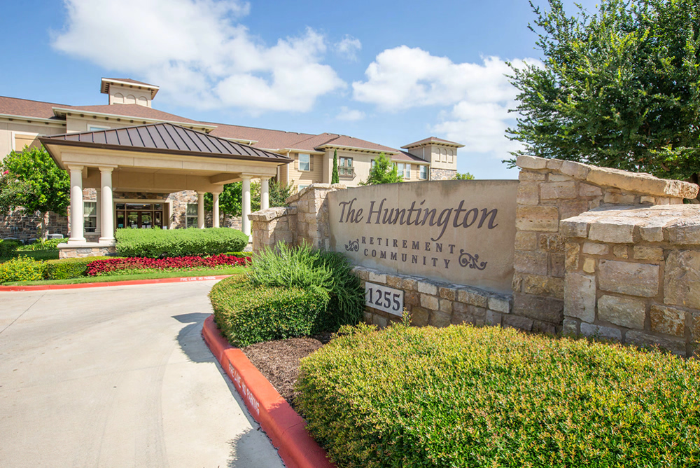 Luxury Apartment Buda Buda Apartment for Rent Huntington Senior at Buda